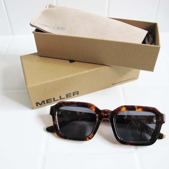 NIB Meller Nayah Sunglasses  Tigris Carbon - Picture 1 of 2